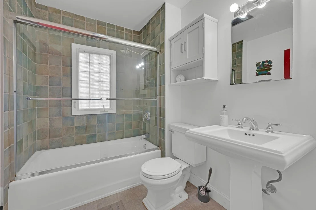 Photo of 26 Nelson Pl