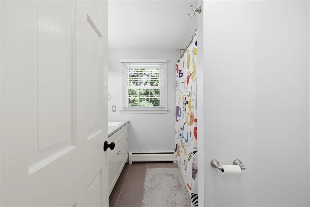 Photo of 175 Pontoosic Rd