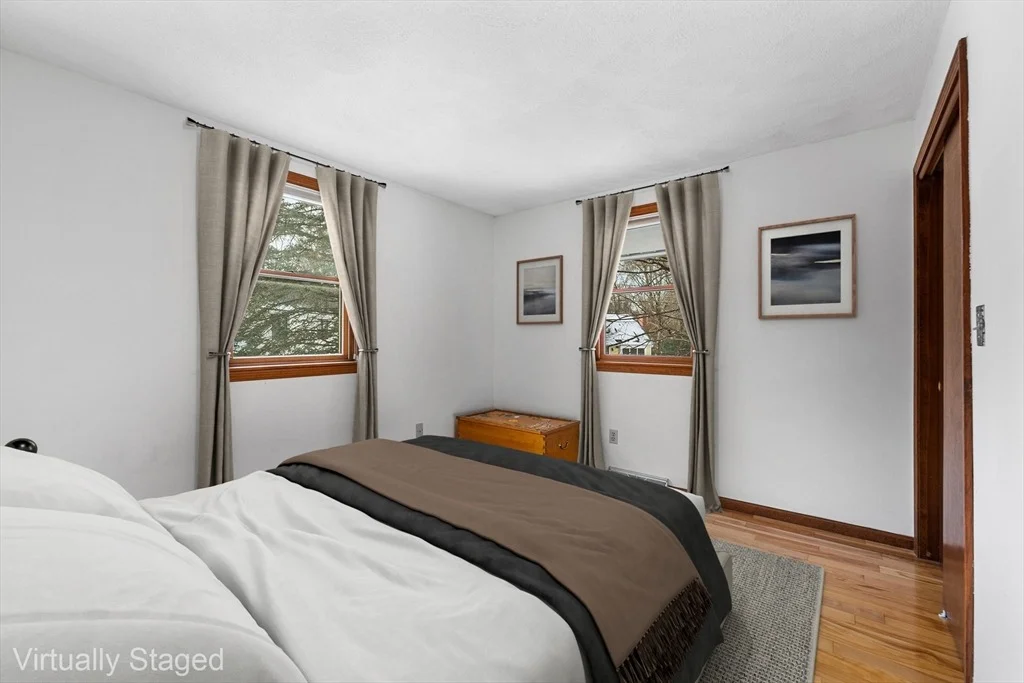 Photo of 90 Sunnyside Ave