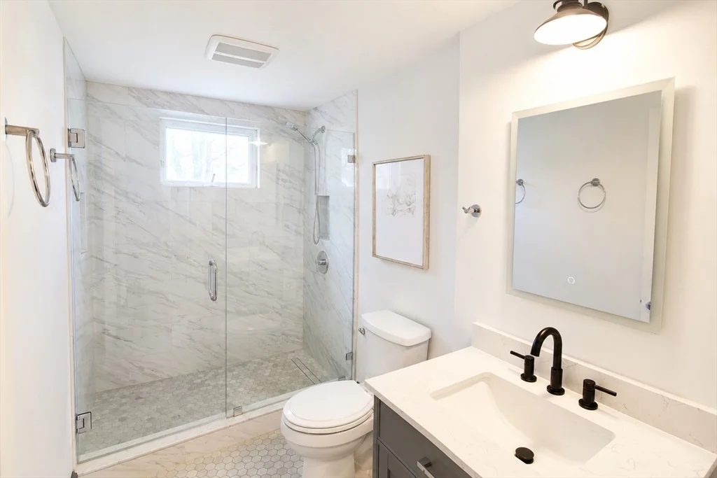 Photo of 4 Simmons Ave