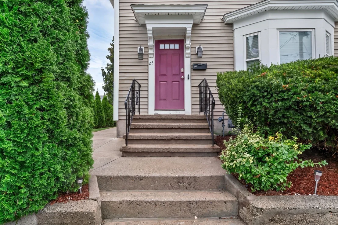 Photo of 25 Fuller Pl