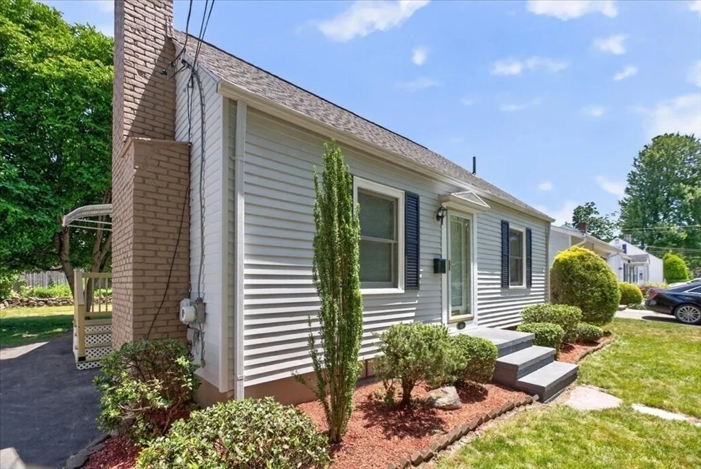 Photo of 163 Powell Avenue