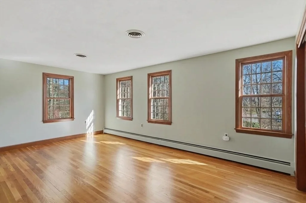 Photo of 21 Greentree Lane