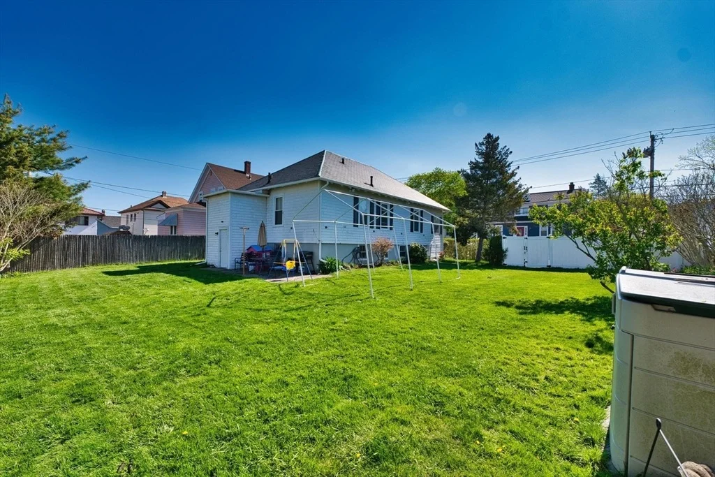 Photo of 627 King St