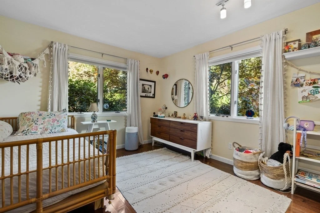 Photo of 33 Thoreau