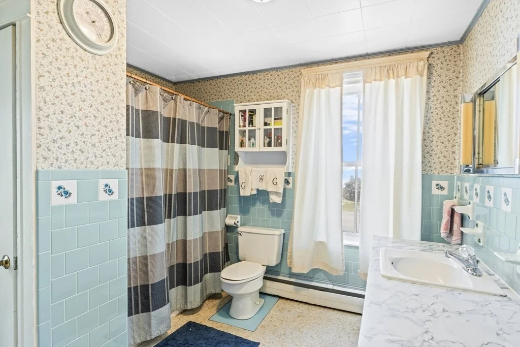Photo of 112 King St