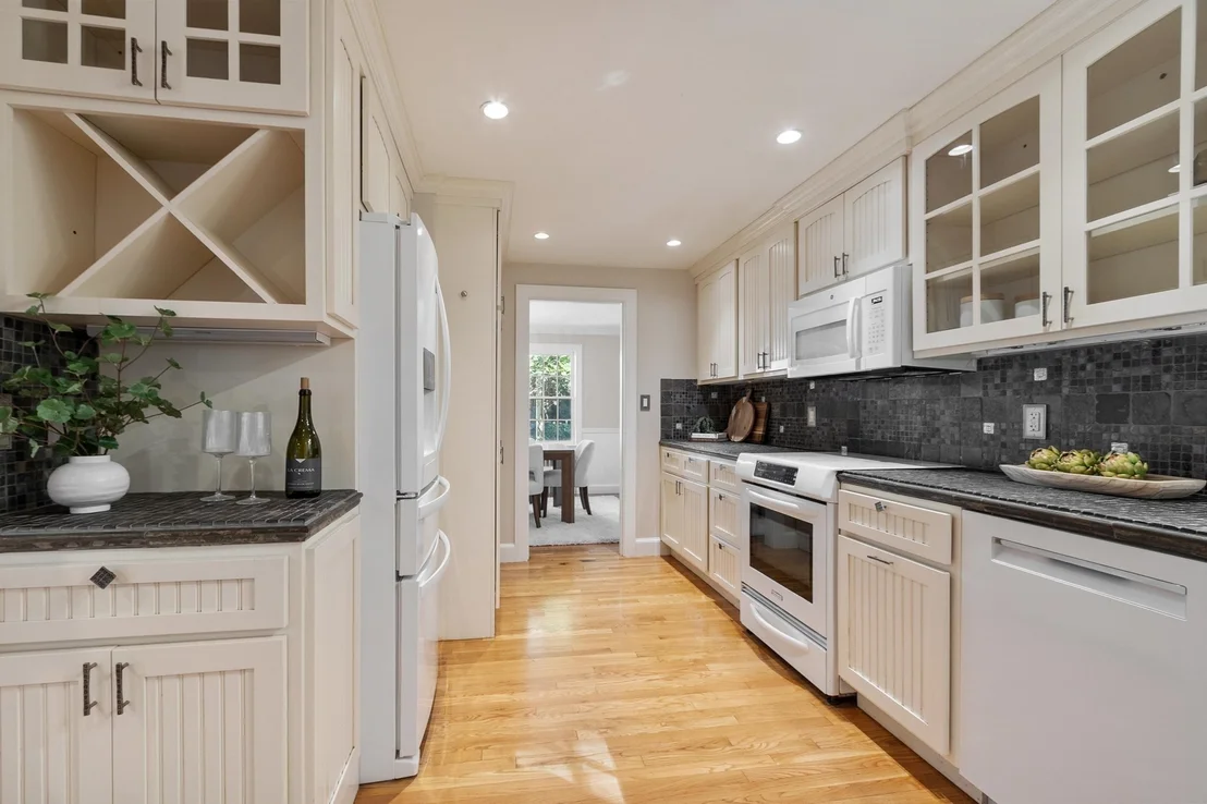 Photo of 5 Tavern Ln