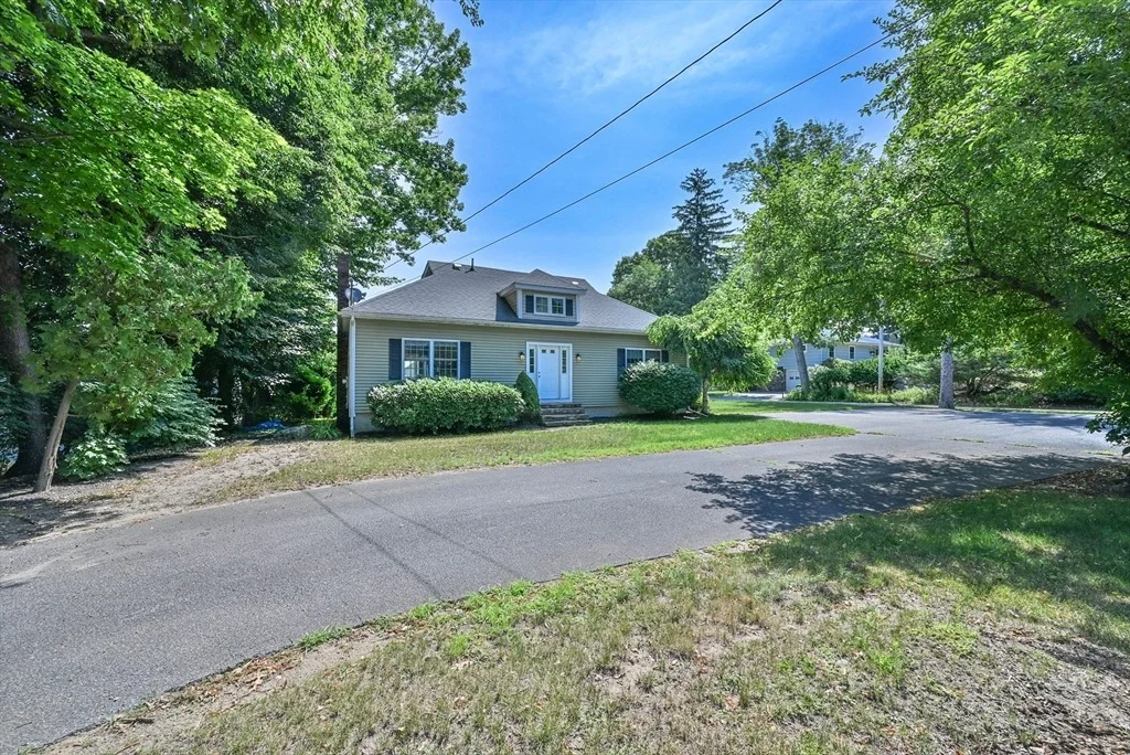 Photo of 261 Thompson Road
