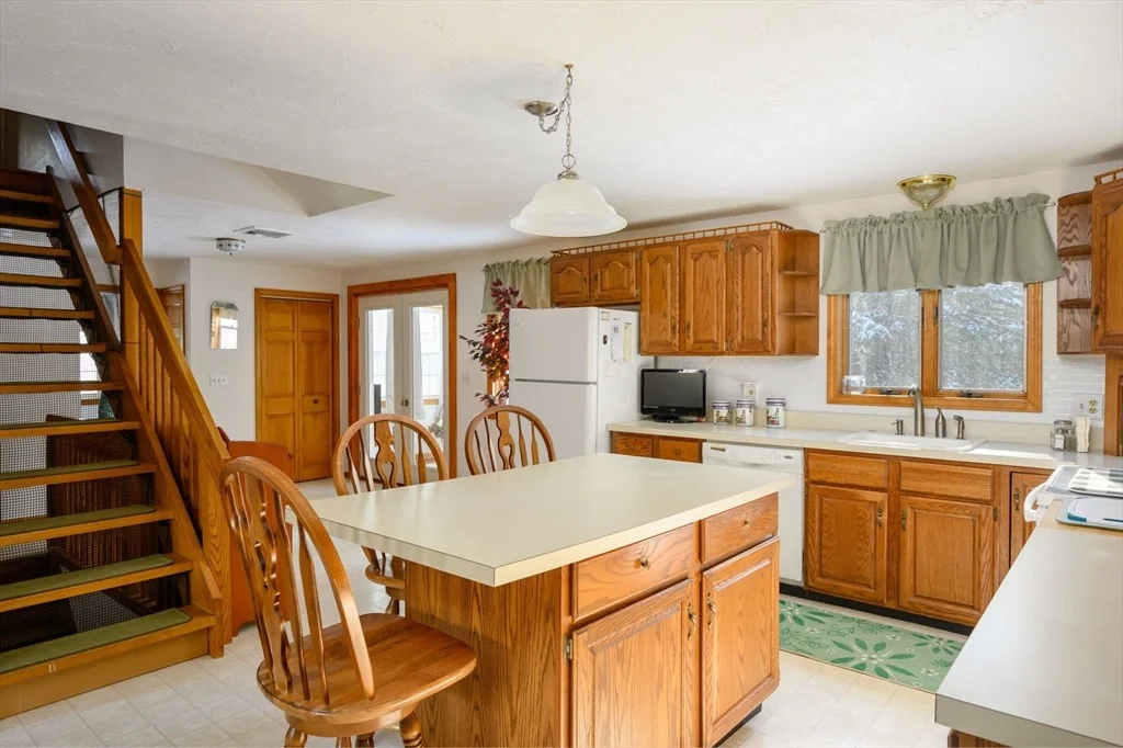 Photo of 179 Meadowbrook Rd