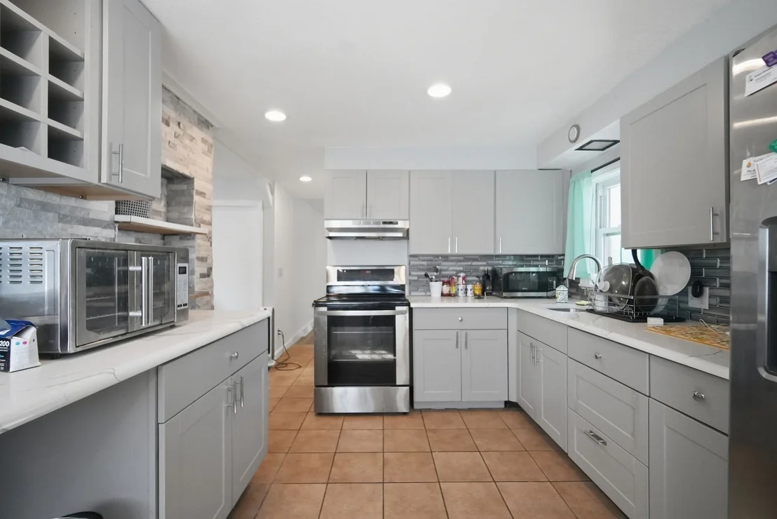 Photo of 150 Lawndale St