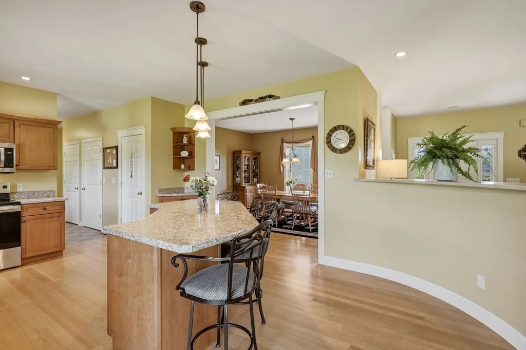 Photo of 249 River Rd