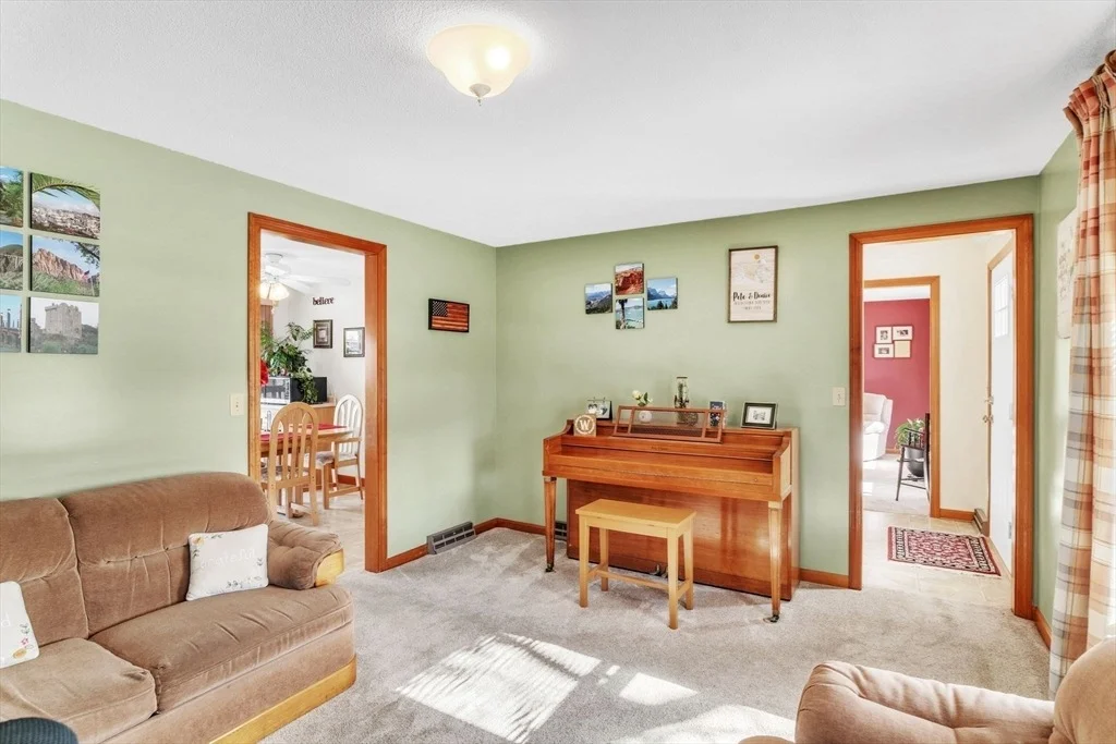 Photo of 30 Dobek Ave