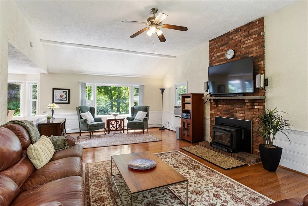 Photo of 16 Silver Hill Rd