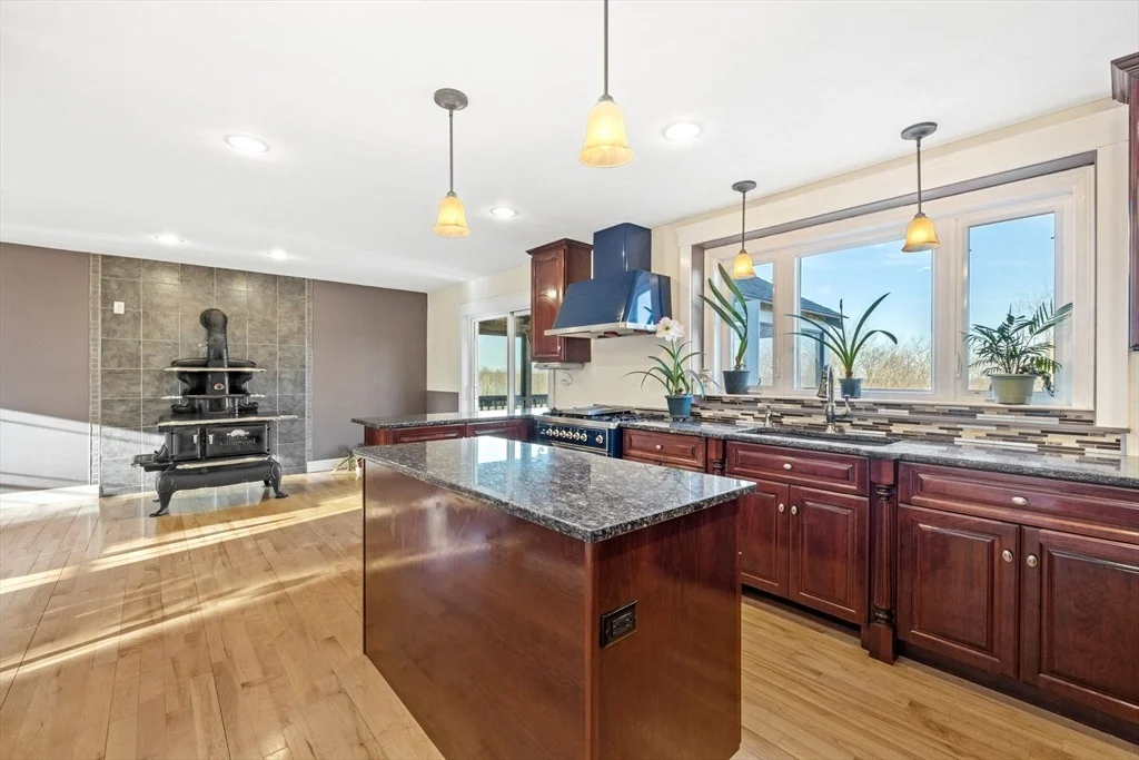 Photo of 358 Reed Road