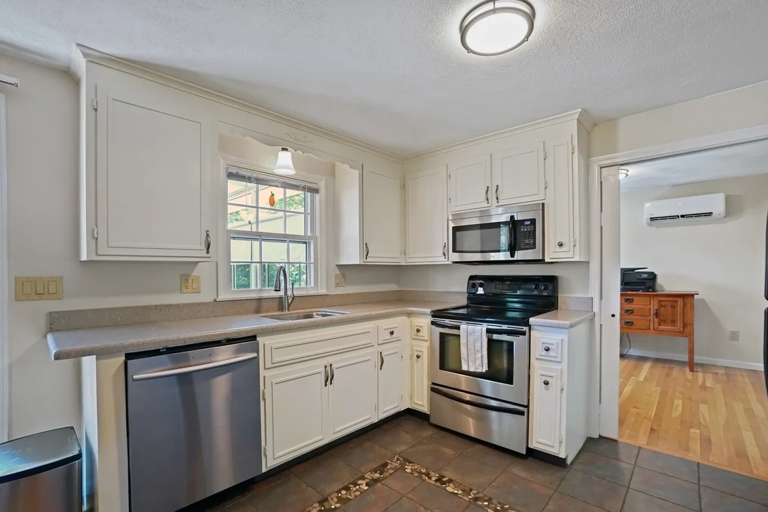 Photo of 28 Sagewood Cir