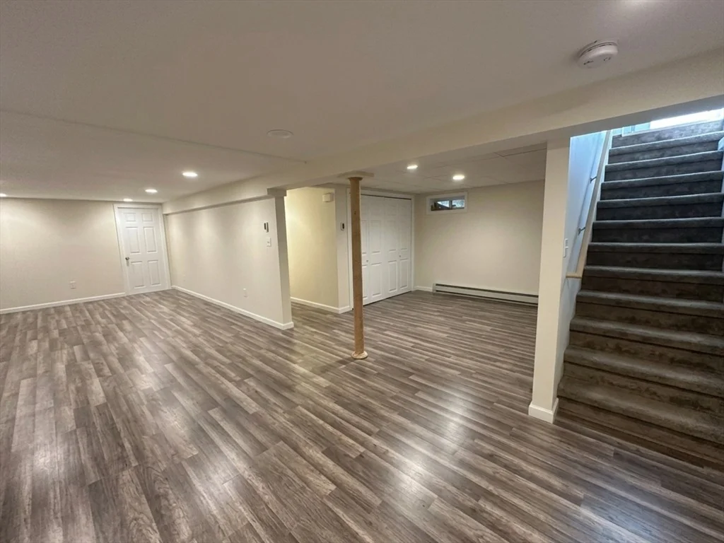 Photo of 170 Treetop Ave
