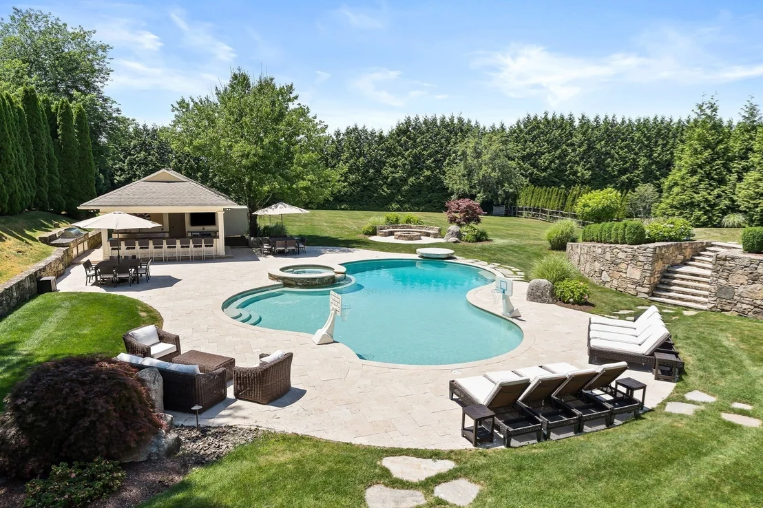 Photo of 7 Pegan Ln