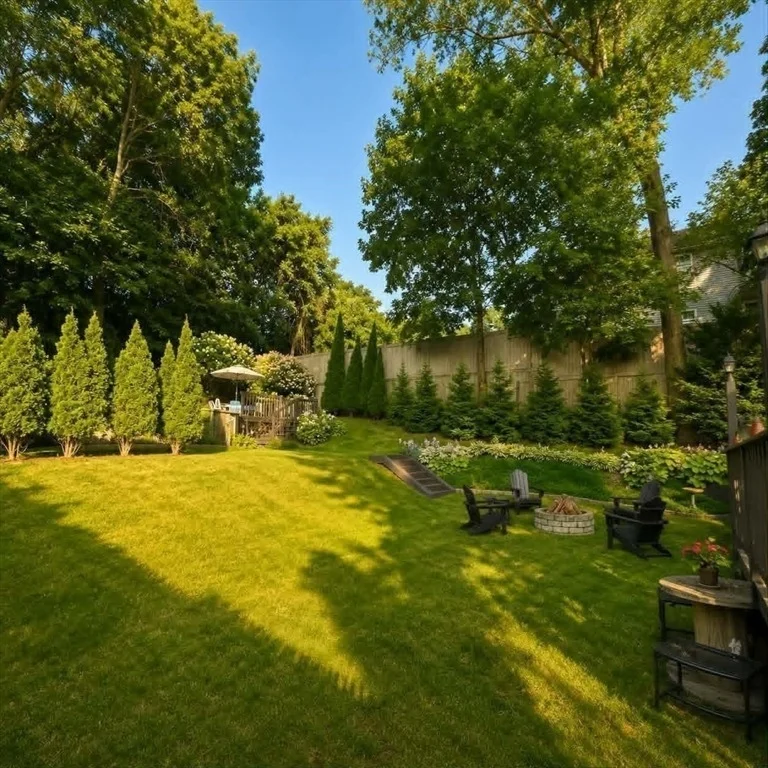 Photo of 18 Hunnewell Rd
