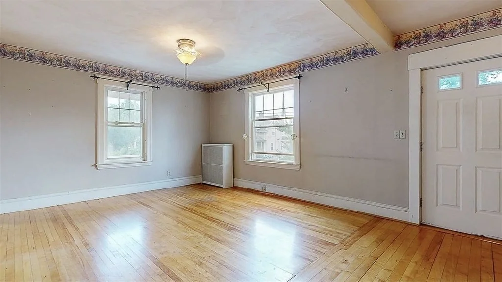 Photo of 120 Hillcroft Ave