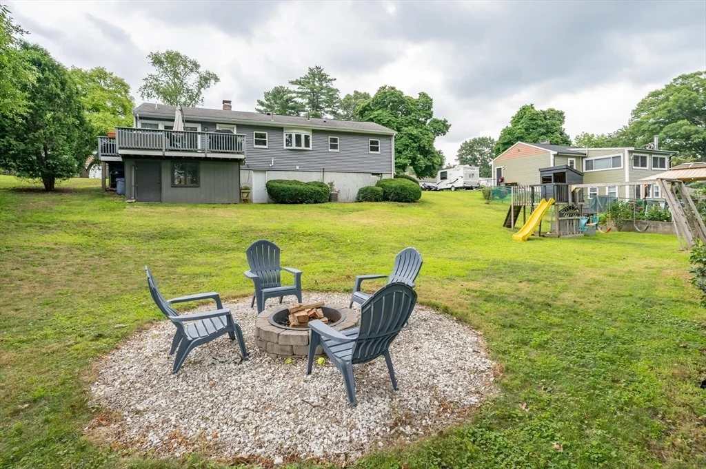 Photo of 175 Edgewater Dr.