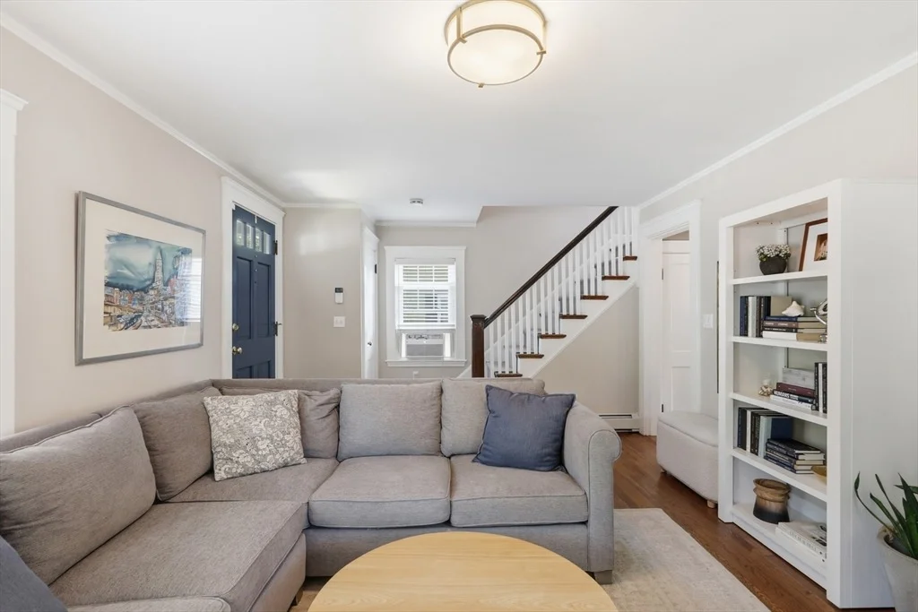 Photo of 9 Mendum Street