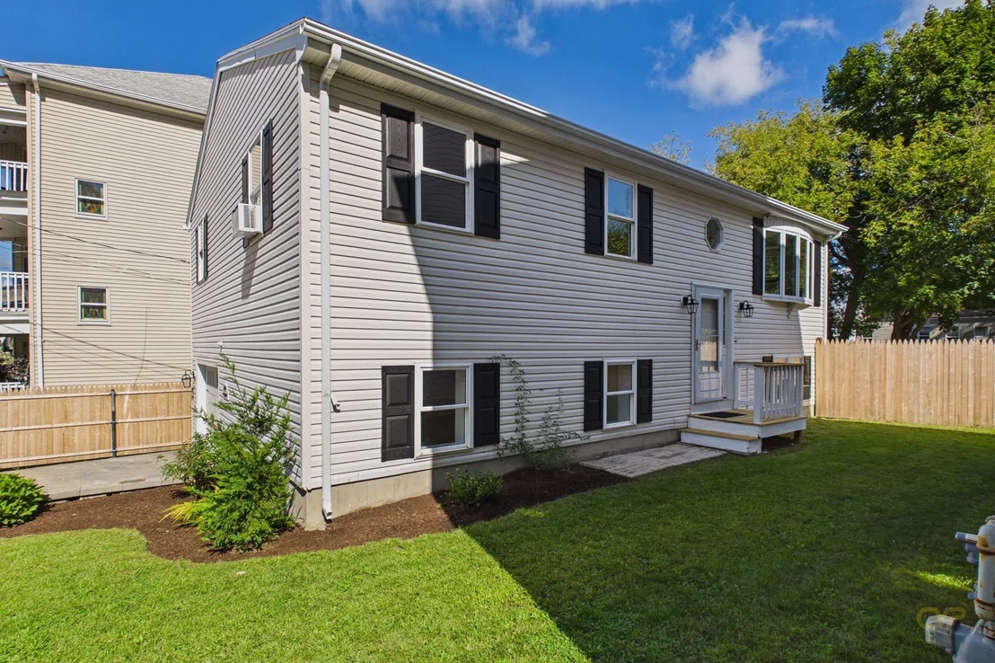 Photo of 102 Vestal St