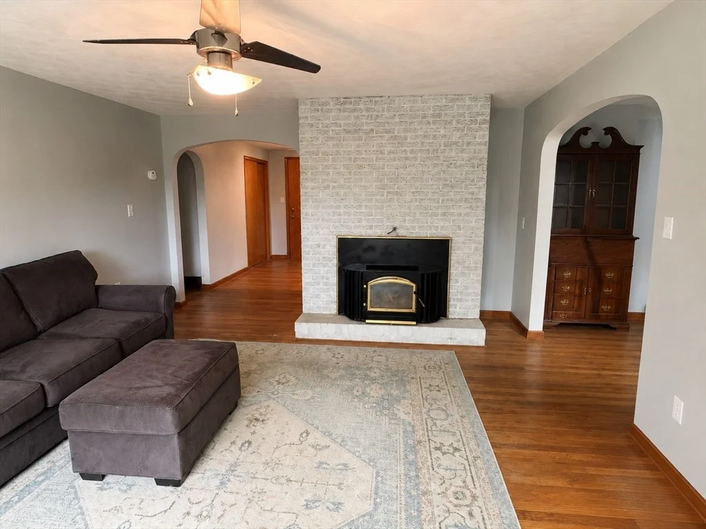 Photo of 48 Clearview Dr
