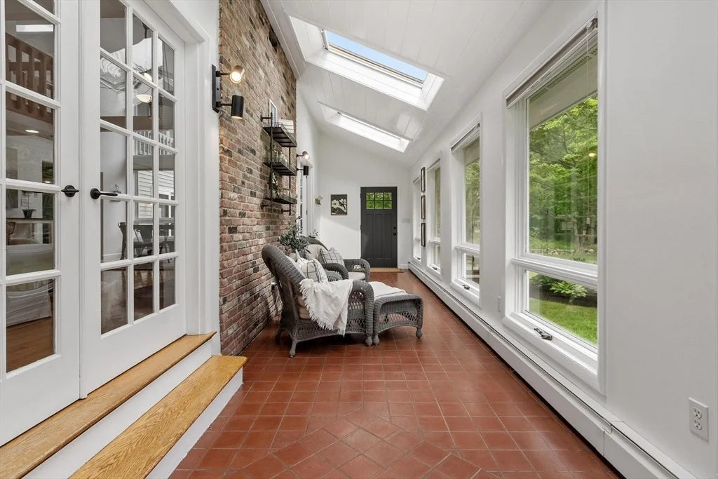 Photo of 592 Sugar Rd