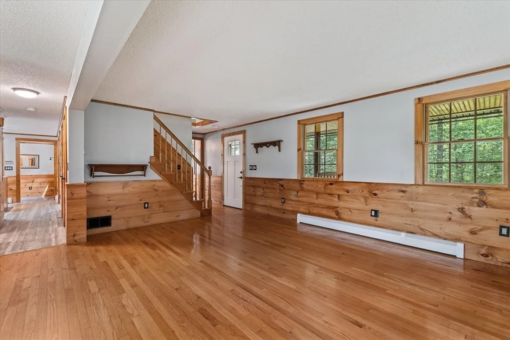 Photo of 481 Hubbardston Rd