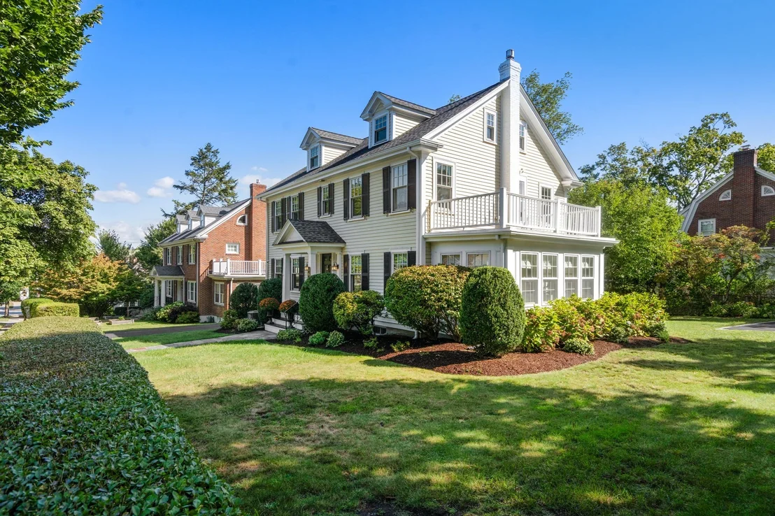 Photo of 164 Common St