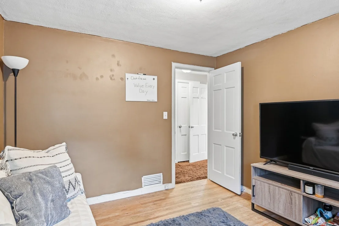 Photo of 89 Abbott St