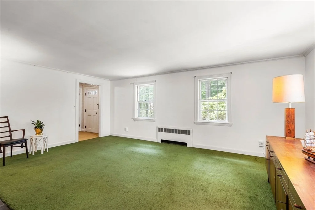 Photo of 10 Taylor Lane