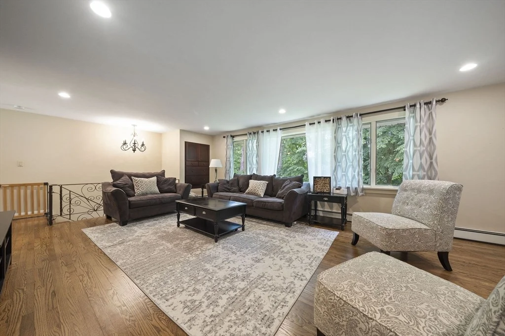 Photo of 41 Algonquin Rd