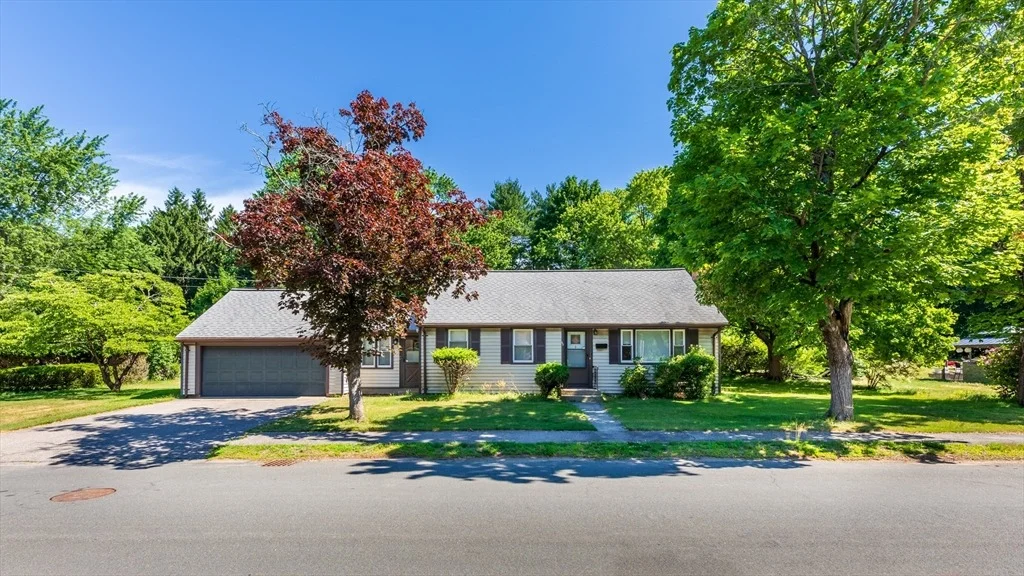 Photo of 65 Margaret Dr