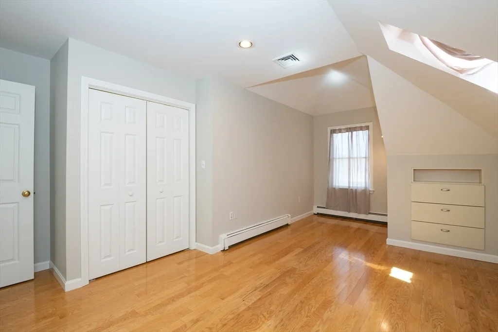Photo of Unit 3 at 6-8 Devon Avenue