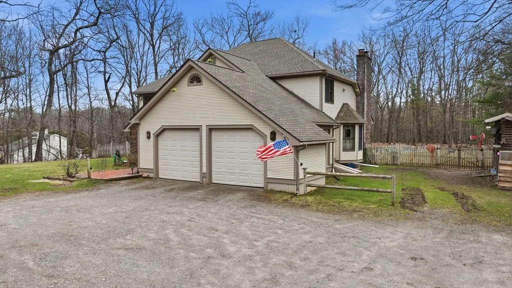 Photo of 458 Montgomery Rd