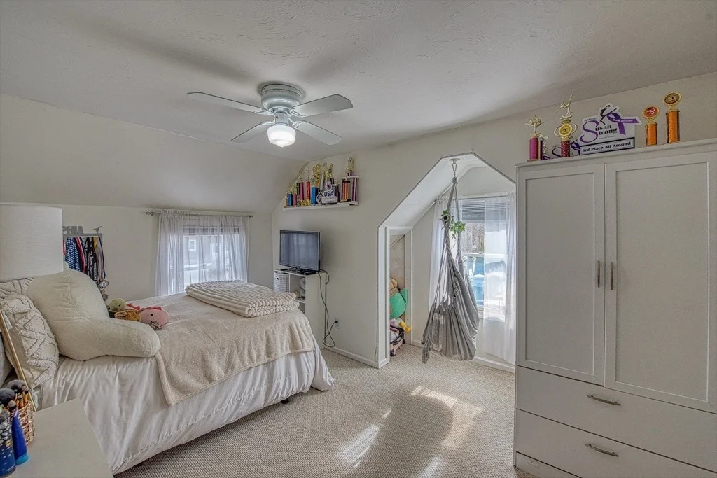 Photo of 832 Temple Street
