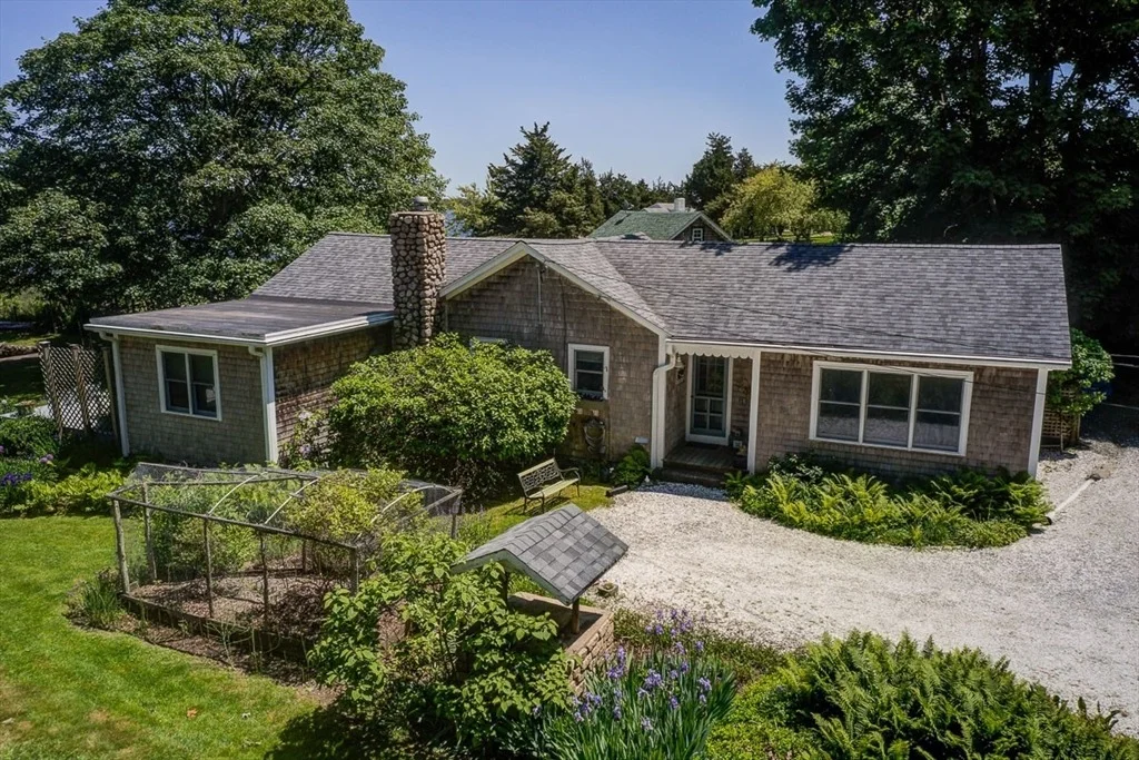 Photo of 1518 Drift Road