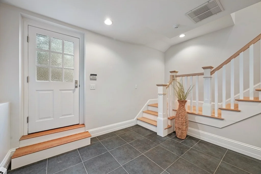 Photo of 23 Whittier Road