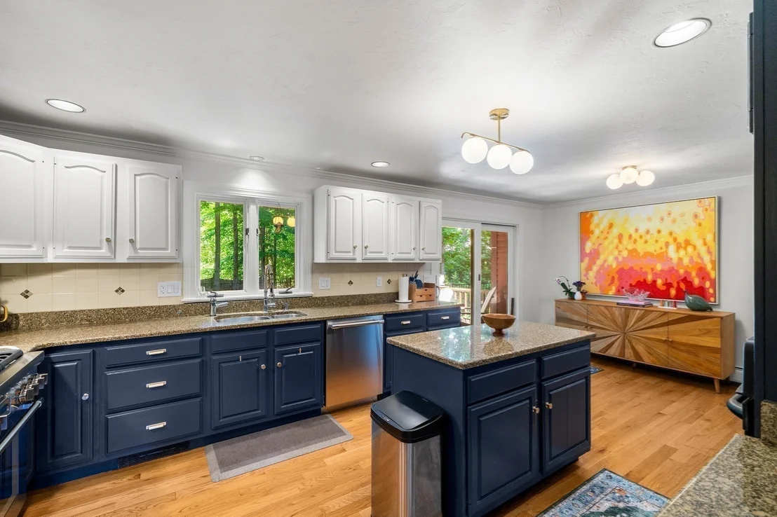 Photo of 6 Lexington Cir