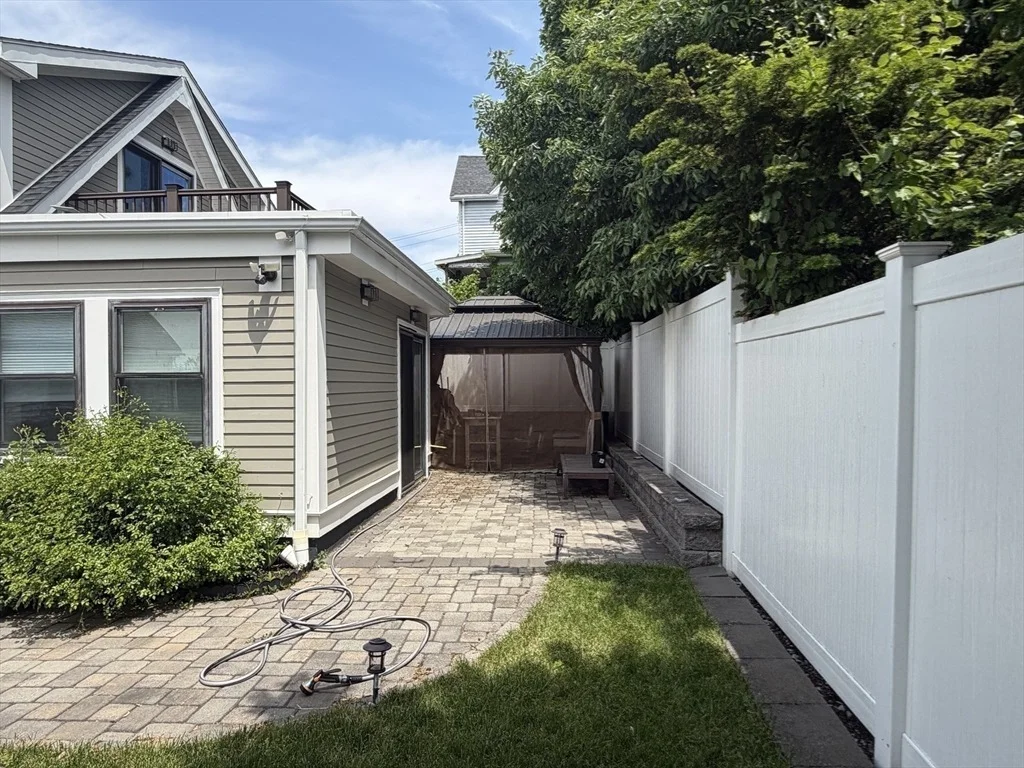 Photo of 32 Fremont Ave