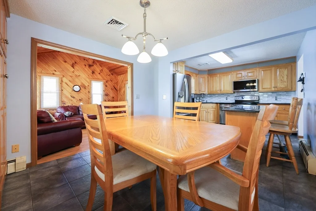 Photo of 6 Weetamoe Dr