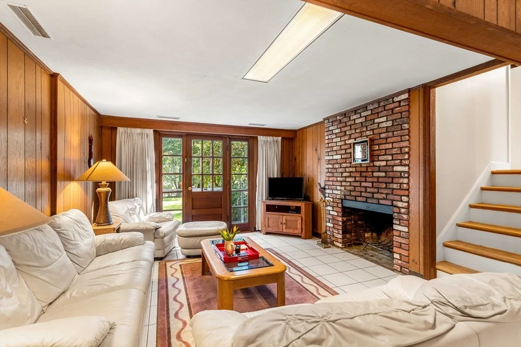 Photo of 19 Smithshire Estates