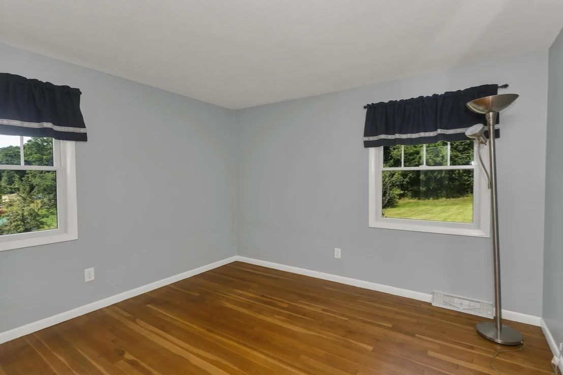 Photo of 14 Echo Valley Dr