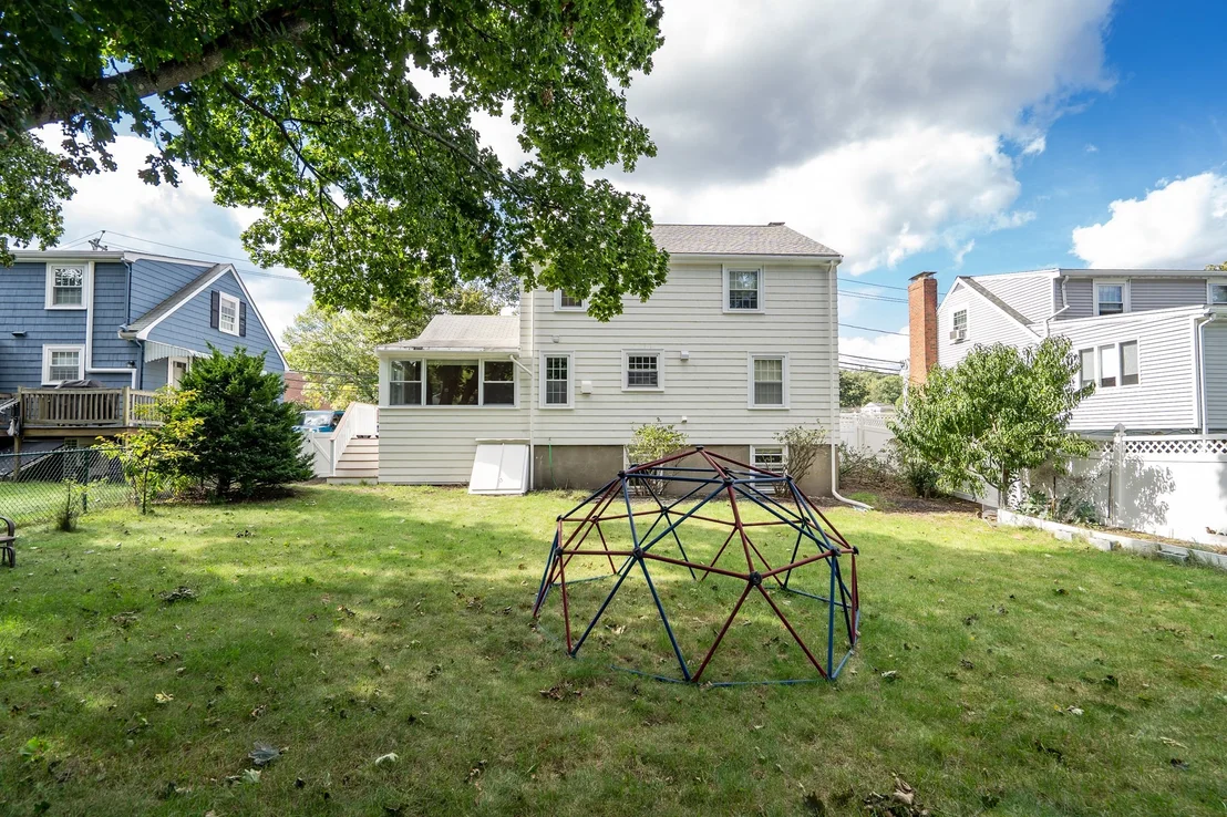 Photo of 33 Stowecroft Rd