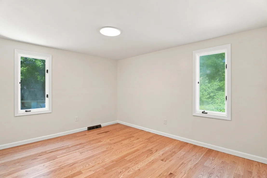 Photo of 27 Robert Rd