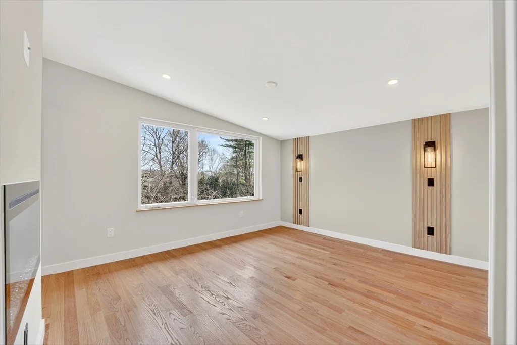 Photo of 6 Wachusett Dr