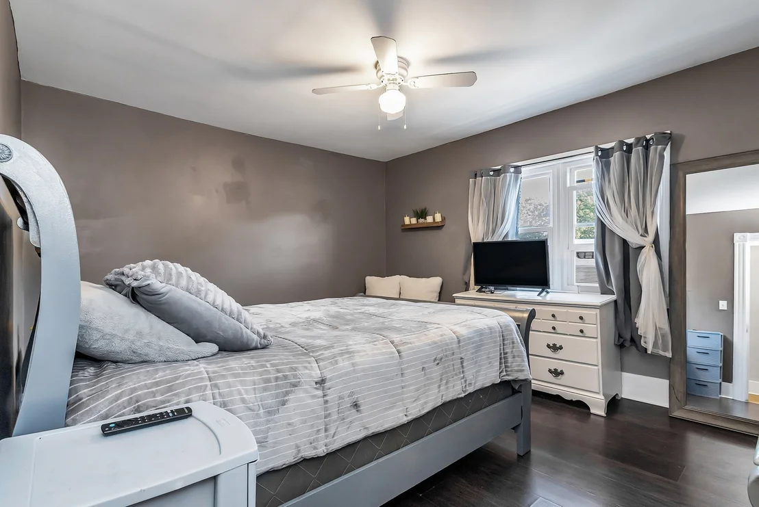 Photo of 100 Clover St