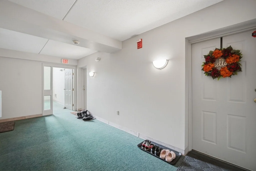 Photo of Unit G at 32 Maple Crest Cir
