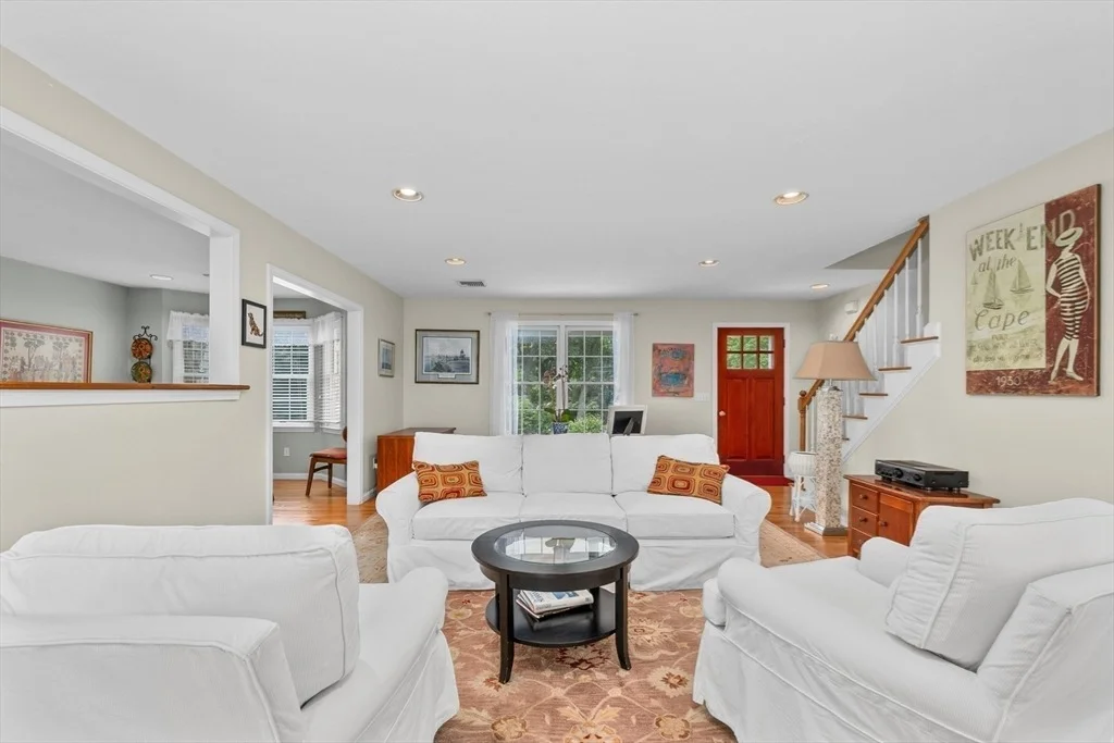Photo of 2 Julie Ln